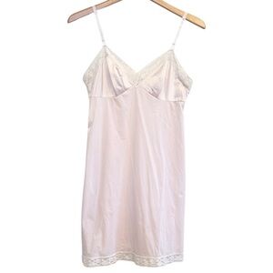 🌈 6/$60 Source Unknown Lacy Satiny Nightgown Pink White Adjustable Straps Medium